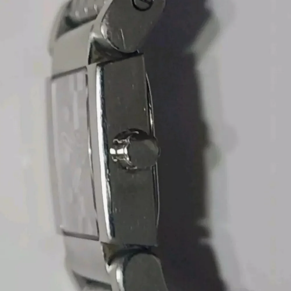 XEMEX Avenue  Women's Quartz Watch